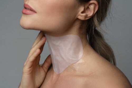 Playa del Carmen Forever Young skin treatment combo with neck treatment by certified esthetician Skinbar by Andrea Zuñiga